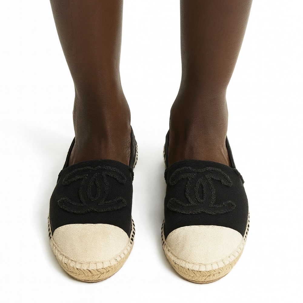 CHANEL CC :Logo Black & Beige Two Tone Espadrilles IT38 - Picture 2 of 9